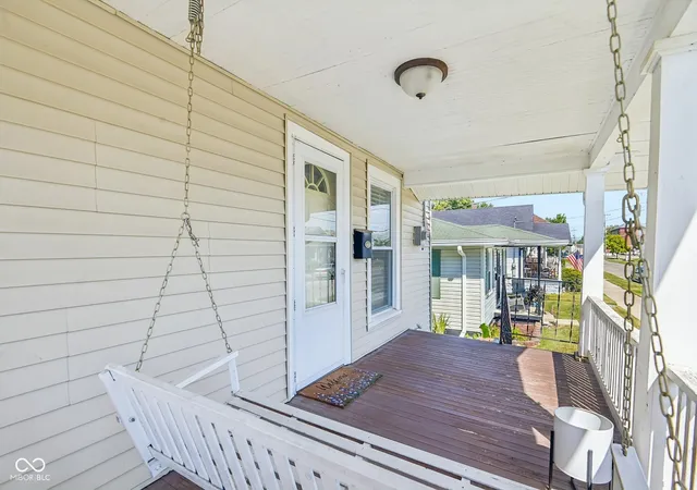 Photo 4 of Single family home for sale at 1135 Meridian St, Shelbyville, IN 46176 | MLS# 22126250 | Listing updated on 2026-09-30