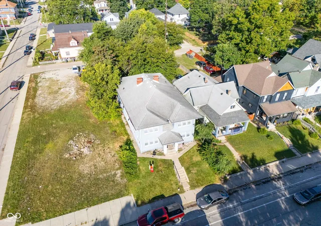 Photo 2 of House for sale at 2808 N Capitol Ave, Indianapolis, IN 46208 | MLS# 22126251 | Listing updated on 2026-10-27