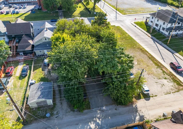 Photo 4 of House for sale at 2808 N Capitol Ave, Indianapolis, IN 46208 | MLS# 22126251 | Listing updated on 2026-10-27