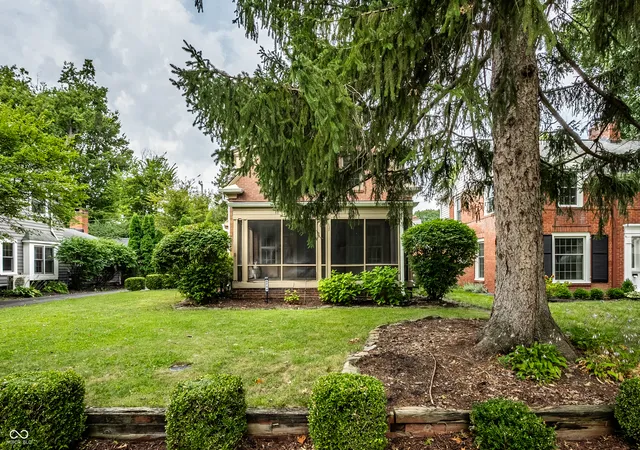 Photo 2 of Sale Pending at 5254 N New Jersey St, Indianapolis, IN 46220 | MLS# 22126254 | Listing updated on 2026-09-25