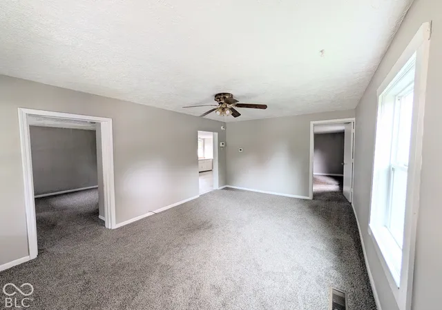 Photo 4 of Single family home for sale at 500 W Pike St, Martinsville, IN 46151 | MLS# 22126261 | Listing updated on 2026-10-01