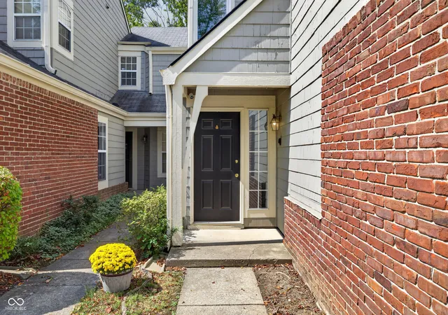 Photo 2 of Condo for sale at 9354 Aberdare Dr, Indianapolis, IN 46250 | MLS# 22126262 | Listing updated on 2026-10-09