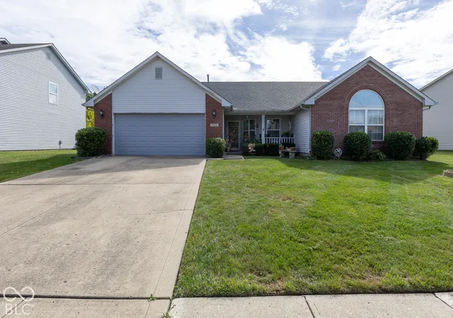 Photo 1 of Single family home for sale at 5425 Kidwell Ct, Indianapolis, IN 46239 | MLS# 22126292 | Listing updated on 2026-09-28