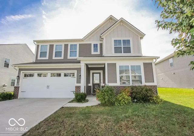 Photo 2 of Single family home for sale at 9575 Crossfield Rd, Avon, IN 46123 | MLS# 22126313 | Listing updated on 2026-10-04