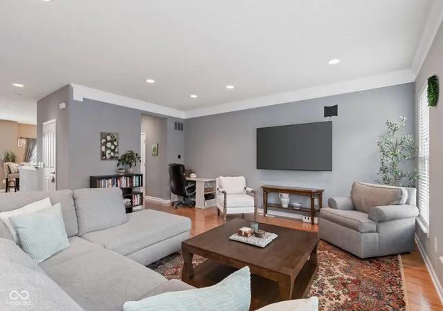 Photo 3 of Townhouse for sale at 829 Ivy Ln, Carmel, IN 46032 | MLS# 22126330 | Listing updated on 2026-09-22