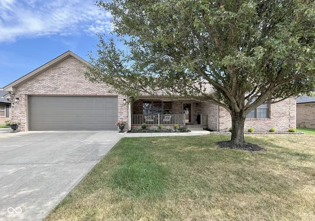 Photo 2 of Single family home for sale at 6970 Meredith Dr, Seymour, IN 47274 | MLS# 22126343 | Listing updated on 2026-09-22