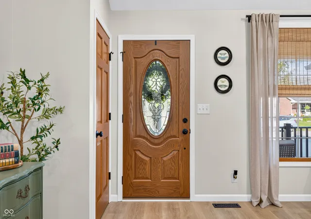 Photo 4 of Single family home for sale at 6970 Meredith Dr, Seymour, IN 47274 | MLS# 22126343 | Listing updated on 2026-09-22