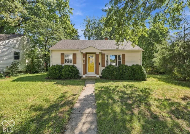 Photo 2 of Single family home for sale at 1313 Monument St, Noblesville, IN 46060 | MLS# 22126346 | Listing updated on 2026-09-30