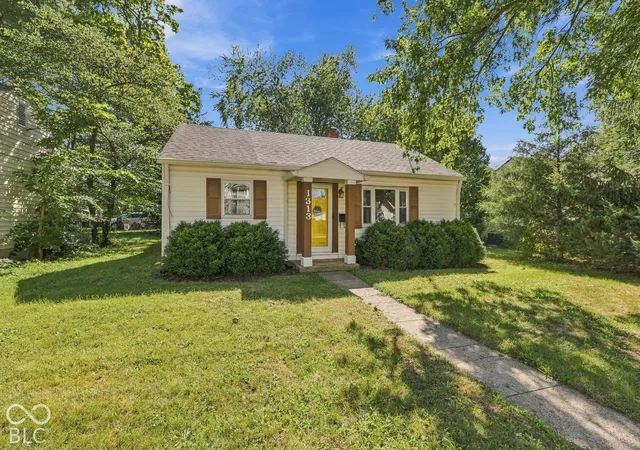 Photo 3 of Single family home for sale at 1313 Monument St, Noblesville, IN 46060 | MLS# 22126346 | Listing updated on 2026-09-30