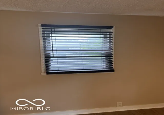Photo 4 of Single family home for sale at 1313 Monument St, Noblesville, IN 46060 | MLS# 22126346 | Listing updated on 2026-09-21