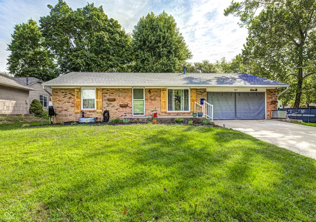 Single family home for sale at 907 Cragwood Ct, Plainfield, IN 46168 | MLS# 22126361