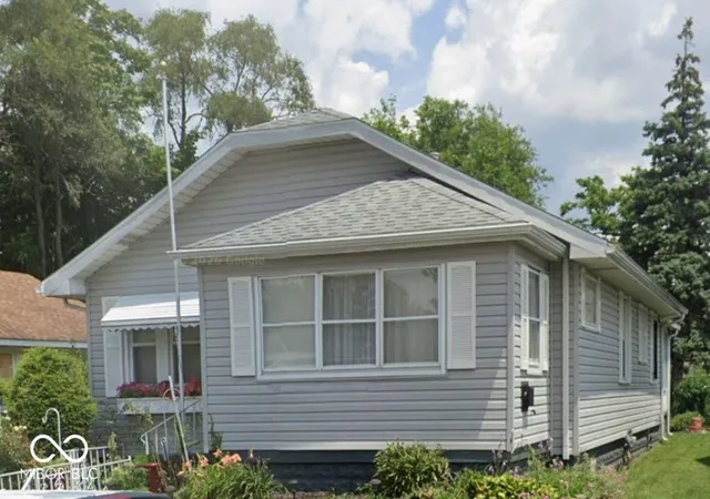 Photo 1 of Single family home for sale at 1300 S Pershing Dr, Muncie, IN 47302 | MLS# 22126366 | Listing updated on 2026-09-22