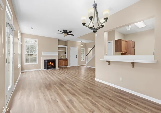 Photo 4 of Sale Pending at 1009 Evening Shade Ln, Beech Grove, IN 46107 | MLS# 22126390 | Listing updated on 2026-09-29