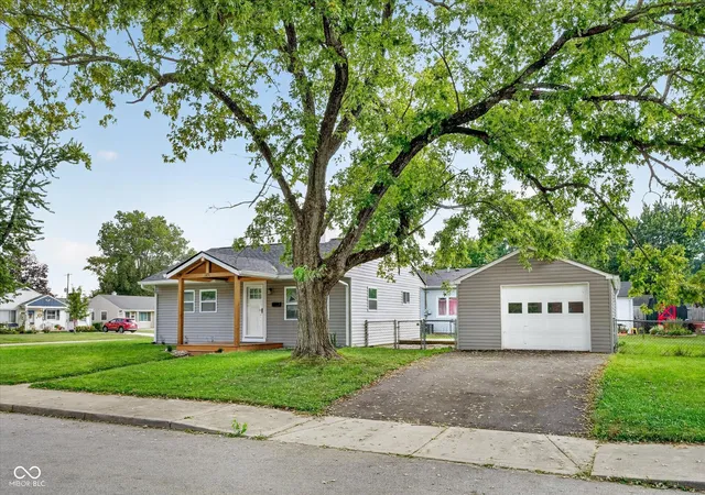 Photo 2 of Single family home for sale at 1451 Hamilton Dr, Noblesville, IN 46060 | MLS# 22126393 | Listing updated on 2026-09-21