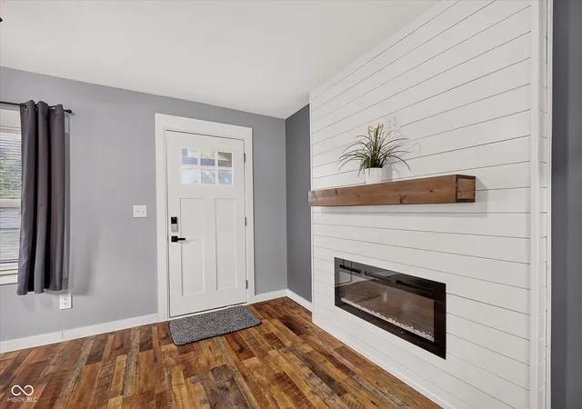 Photo 3 of Single family home for sale at 1451 Hamilton Dr, Noblesville, IN 46060 | MLS# 22126393 | Listing updated on 2026-09-21
