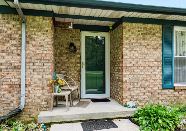 Photo 3 of Single family home for sale at 5311 W 300 South, New Palestine, IN 46163 | MLS# 22126399 | Listing updated on 2026-09-21