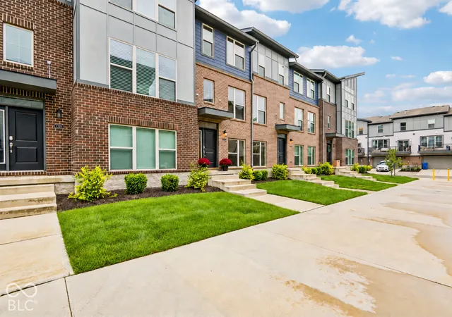 Photo 2 of Townhouse for sale at 13352 Reyes St, Fishers, IN 46037 | MLS# 22126417 | Listing updated on 2026-09-25
