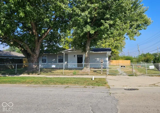 Photo 3 of Single family home for sale at 3001 Auburn Rd, Indianapolis, IN 46224 | MLS# 22126422 | Listing updated on 2026-09-30