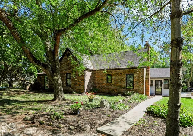 Photo 3 of Single family home for sale at 1640 N Us 421, Whitestown, IN 46075 | MLS# 22126423 | Listing updated on 2026-10-01