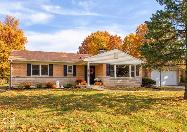 Photo 1 of Single family home for sale at 4806 Staughton Dr, Indianapolis, IN 46226 | MLS# 22126428 | Listing updated on 2026-10-01