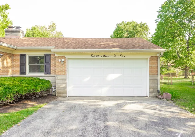 Photo 3 of Single family home for sale at 4806 Staughton Dr, Indianapolis, IN 46226 | MLS# 22126428 | Listing updated on 2026-10-01