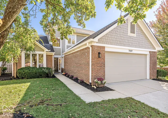 Condo for sale at 7869 Clearwater Pkwy, Indianapolis, IN 46240 | MLS# 22126435