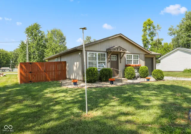 Photo 2 of Sale Pending at 224 N Beech St, Brazil, IN 47834 | MLS# 22126441 | Listing updated on 2026-09-30