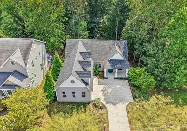 Photo 3 of Single family home for sale at 5600 Treeline Dr, Columbus, IN 47201 | MLS# 22126455 | Listing updated on 2026-10-01