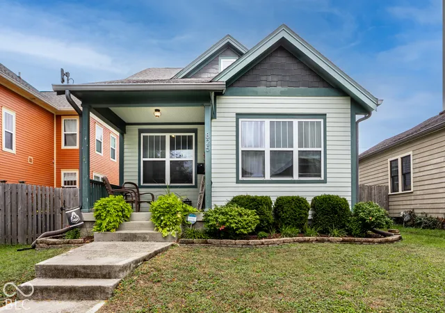 Photo 1 of Single family home for sale at 825 Jefferson Ave, Indianapolis, IN 46201 | MLS# 22126464 | Listing updated on 2026-10-06