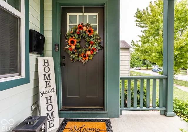 Photo 3 of Single family home for sale at 825 Jefferson Ave, Indianapolis, IN 46201 | MLS# 22126464 | Listing updated on 2026-10-06