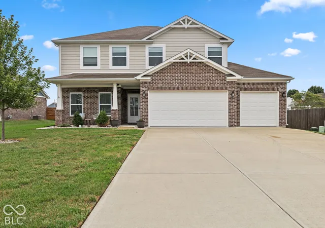 Single family home for sale at 621 Appaloosa Dr, Bargersville, IN 46106 | MLS# 22126472 | Listing updated on 2026-09-25