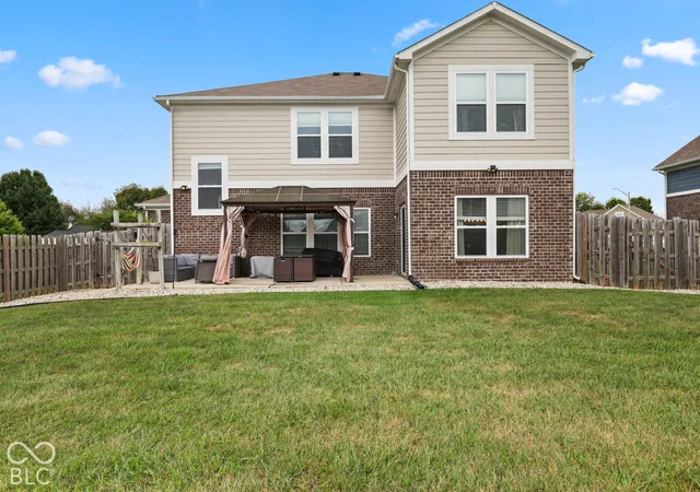 Photo 2 of Single family home for sale at 621 Appaloosa Dr, Bargersville, IN 46106 | MLS# 22126472 | Listing updated on 2026-09-25
