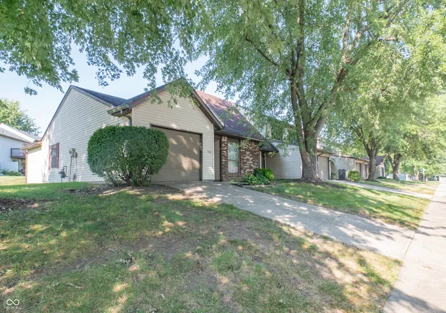 Photo 3 of Sale Pending at 510 Monte Vista Dr, Greenwood, IN 46143 | MLS# 22126475 | Listing updated on 2026-09-23