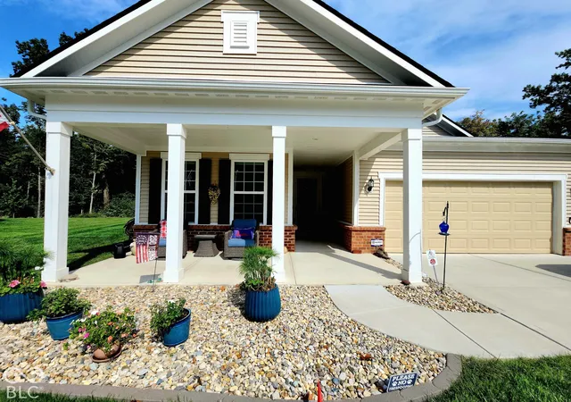 Photo 2 of Sale Pending at 4548 Cleome Dr, Plainfield, IN 46168 | MLS# 22126481 | Listing updated on 2026-10-01