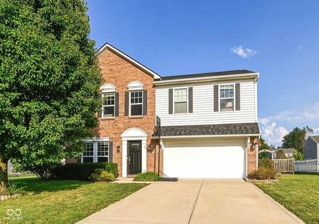 Photo 1 of Single family home for sale at 2417 Mcgregor Dr, Avon, IN 46123 | MLS# 22126490 | Listing updated on 2026-09-23