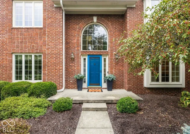 Photo 3 of Sale Pending at 507 Twin Oaks Dr, Carmel, IN 46032 | MLS# 22126493 | Listing updated on 2026-10-02