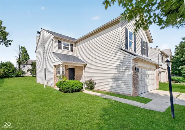 Photo 2 of Single family home for sale at 11134 Dura Dr, Indianapolis, IN 46229 | MLS# 22126502 | Listing updated on 2026-09-18