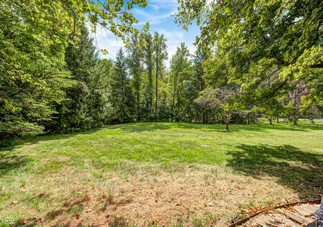 Photo 3 of Sale Pending at 8807 Jules Ln, Indianapolis, IN 46278 | MLS# 22126519 | Listing updated on 2026-09-22