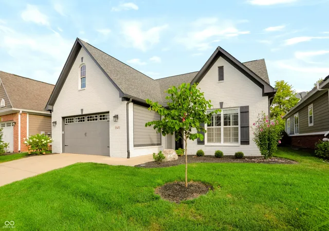 Photo 3 of Sale Pending at 15471 Mystic Rock Dr, Carmel, IN 46033 | MLS# 22126522 | Listing updated on 2026-09-24