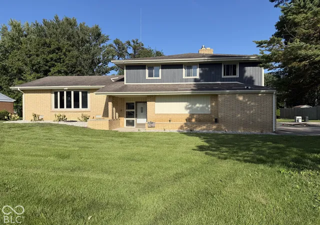 Single family home for sale at 6610 Rosalind Ln, Anderson, IN 46013 | MLS# 22126537
