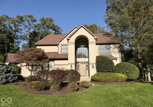 Photo 1 of Sale Pending at 8917 Admirals Bay Dr, Indianapolis, IN 46236 | MLS# 22126540 | Listing updated on 2026-10-19