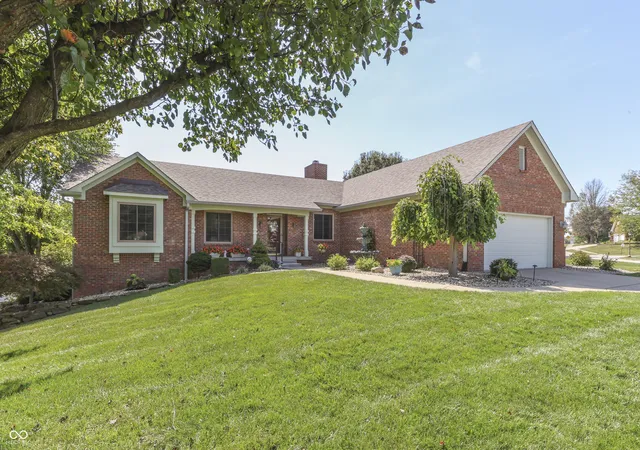 Photo 3 of Sale Pending at 3259 Buckmoor Pkwy, Greenwood, IN 46143 | MLS# 22126553 | Listing updated on 2026-09-24