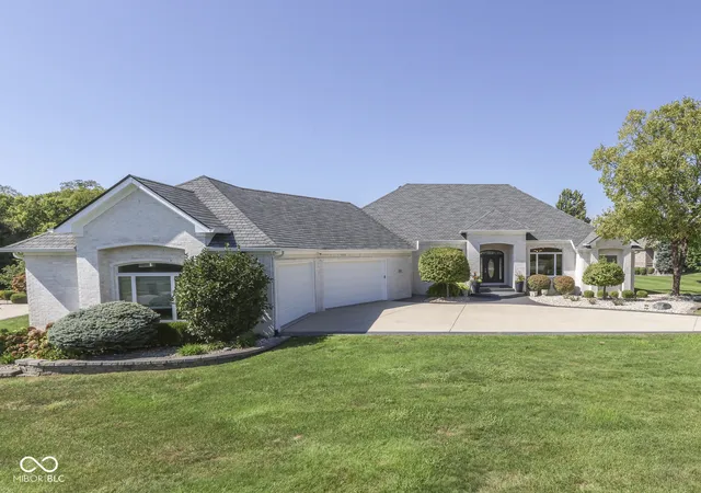 Single family home for sale at 4968 Benthaven Ct, Bargersville, IN 46106 | MLS# 22126558