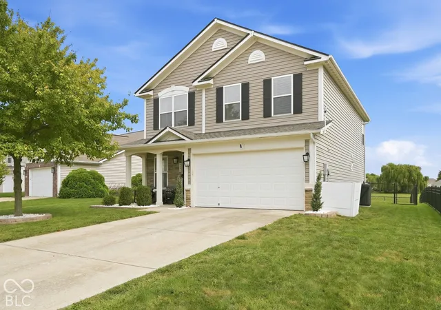 Photo 2 of Single family home for sale at 3391 Firethorn Dr, Whitestown, IN 46075 | MLS# 22126569 | Listing updated on 2026-10-07