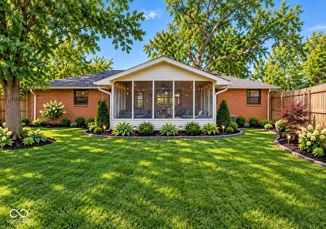 Photo 2 of Single family home for sale at 2663 Forest Dr, Columbus, IN 47201 | MLS# 22126570 | Listing updated on 2026-10-08