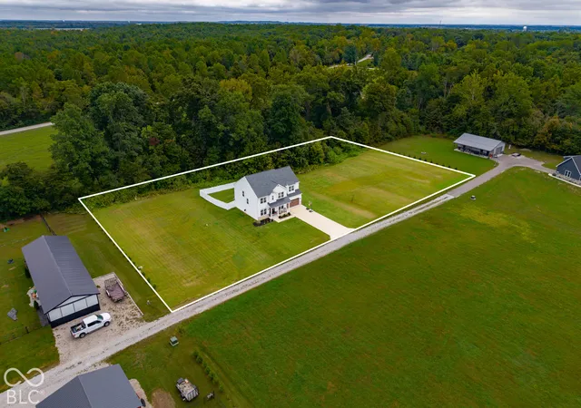 Photo 3 of Single family home for sale at 6445 W Ohio Ridge Rd, Columbus, IN 47201 | MLS# 22126586 | Listing updated on 2026-09-25