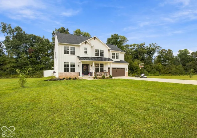 Photo 3 of Single family home for sale at 6445 W Ohio Ridge Rd, Columbus, IN 47201 | MLS# 22126586 | Listing updated on 2026-09-25
