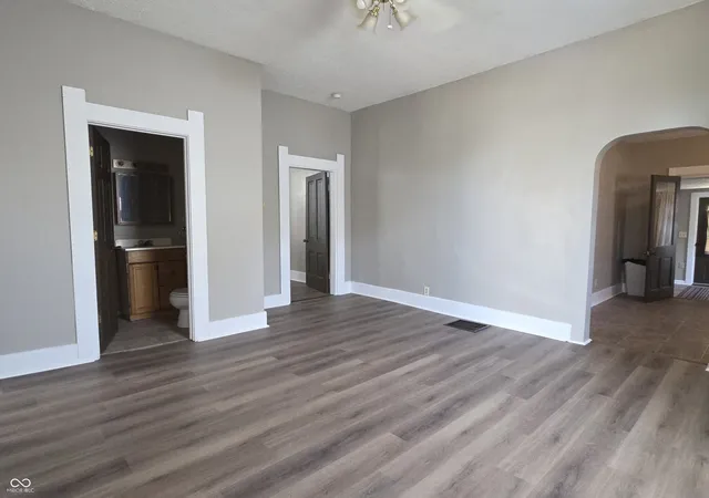 Photo 2 of Single family home for sale at 324 W Locust St, Shelbyville, IN 46176 | MLS# 22126593 | Listing updated on 2026-09-24