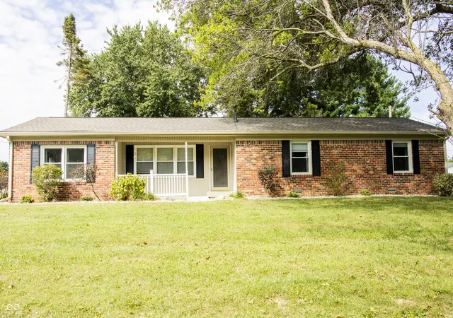Photo 1 of Single family home for sale at 944 W County Rd 200 N, Danville, IN 46122 | MLS# 22126598 | Listing updated on 2026-10-02