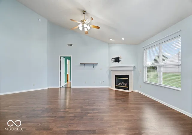 Photo 4 of Single family home for sale at 8140 Burnett Blvd, Avon, IN 46123 | MLS# 22126603 | Listing updated on 2026-09-25